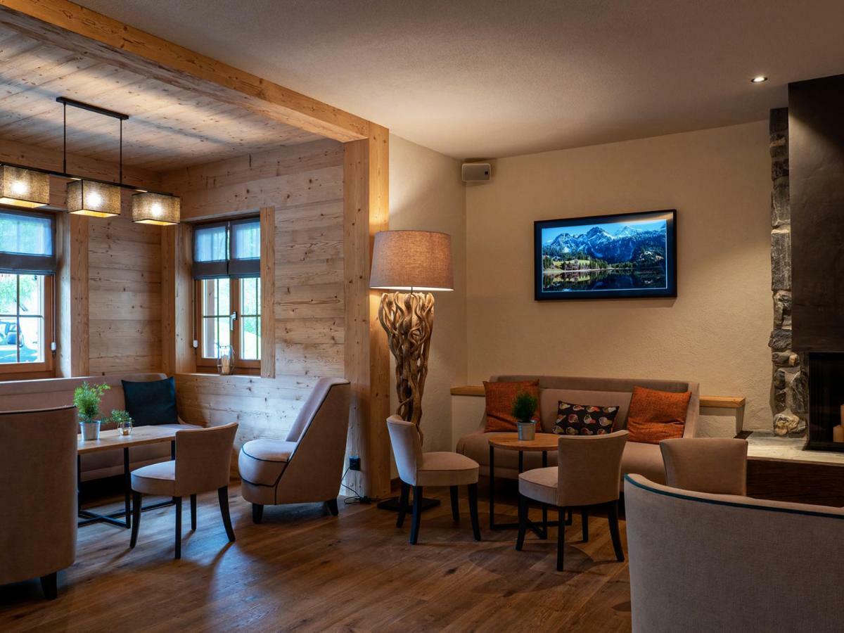 Hotel Alpenland Gstaad Exterior foto